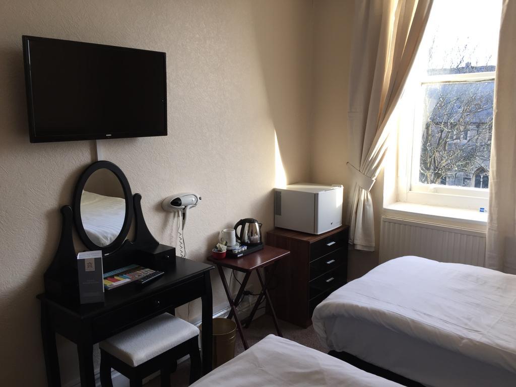 The New Alexandra Hotel Llandudno Pokoj fotografie